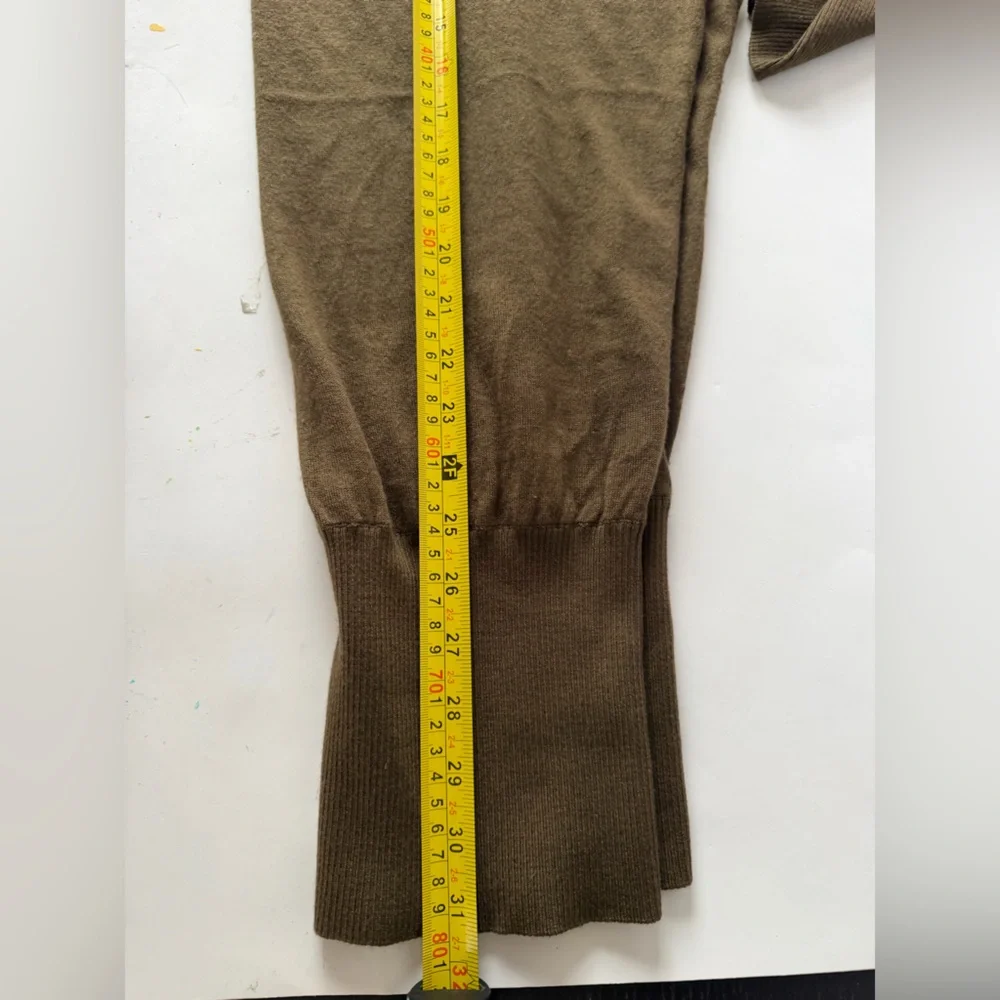 Vince  cashmere silk Olive‎ Knit Sweater